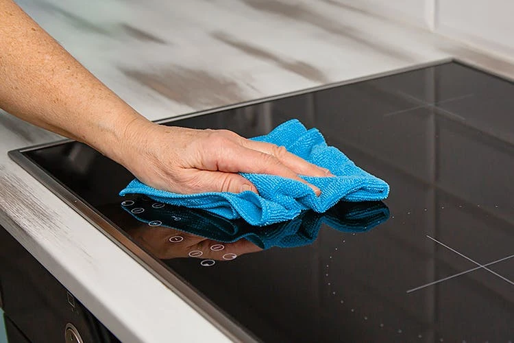 BiOHY Glaskeramik Kochfeldreiniger (3x1l Flasche) | Optimal Zur Reinigung Und Pflege Von Kochfeld Und Induktion | Geeignet Für ALLE GERÄTE 7 BiOHY Glaskeramik Kochfeldreiniger (3x1l Flasche) | Optimal Zur Reinigung Und Pflege Von Kochfeld Und Induktion | Geeignet Für ALLE GERÄTE – Bild 7